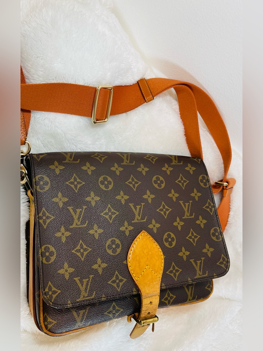 LV Authentic Crossbody Vintage - Picture 13 of 16